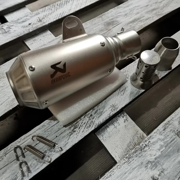 Escape Akrapovic bala cromo